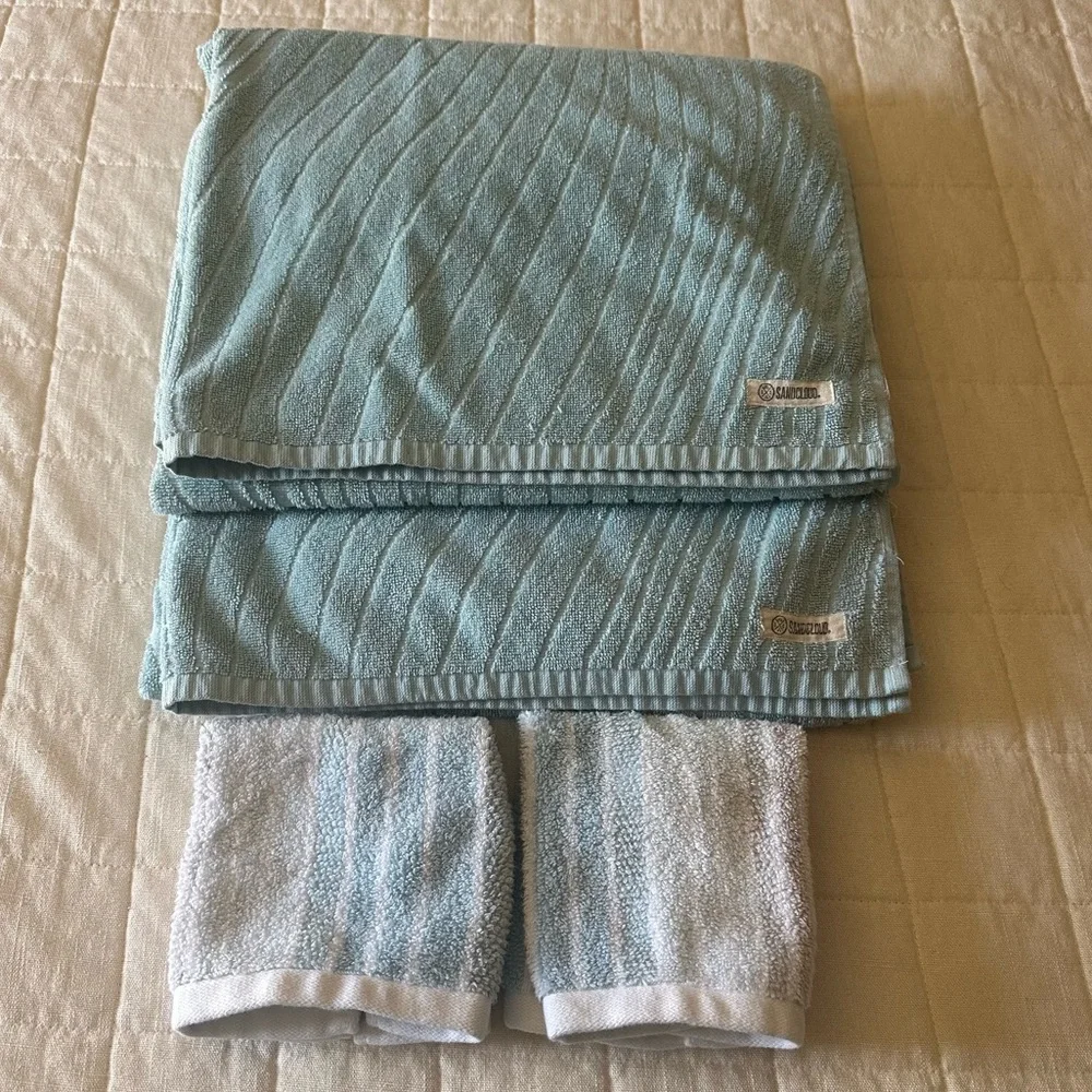 Sand Cloud Springs Porcelain Blue Bath Towel Set